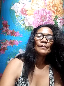 Snapshot of ImYourWoman_55 chatting on October 2025 06:05:02 PM ImYourWoman 55 online show from October 2025 06:05:02 PM