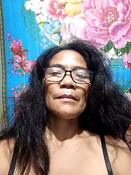 Snapshot of ImYourWoman_55 chatting on October 2025 11:14:01 PM ImYourWoman 55 online show from October 2025 11:14:01 PM