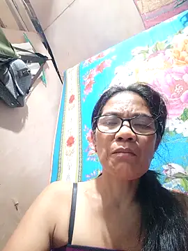 Snapshot of ImYourWoman_55 chatting on October 2025 03:18:02 PM ImYourWoman 55 online show from October 2025 03:18:02 PM