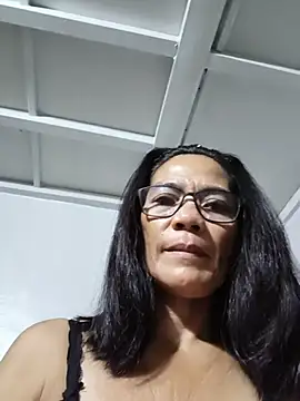 Snapshot of ImYourWoman_55 chatting on May 2026 09:53:01 PM ImYourWoman 55 online show from May 2026 09:53:01 PM