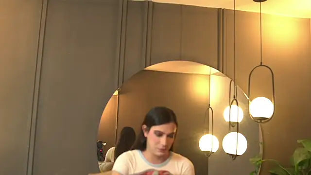 Ariaa Isabell online show from July 2026 06:46:01 PM
