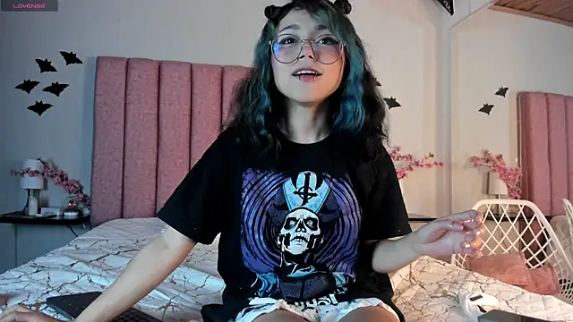 TerumiKitty online show from November 2025 08:19:02 PM