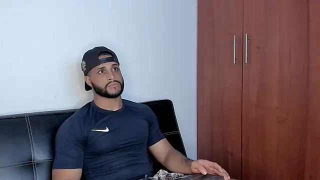 Pier Simons online show from November 2025 07:08:02 AM