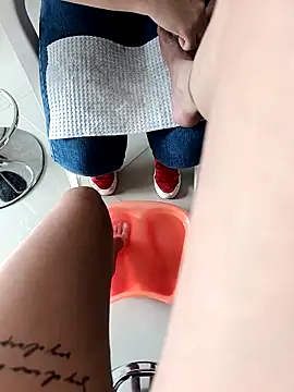 Snapshot of Ammberly__Adam23 chatting on November 2025 07:24:02 PM Ammberly Adam23 online show from November 2025 07:24:02 PM