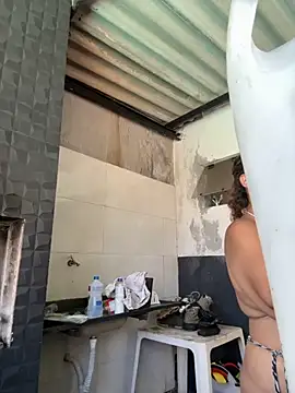 Chloe Leaozinho online show from November 2025 03:01:02 PM