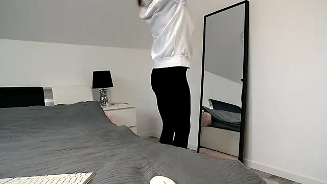 Snapshot of ArabianMalikah chatting on December 2025 08:19:02 AM ArabianMalikah online show from December 2025 08:19:02 AM