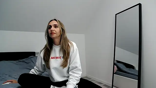 Snapshot of ArabianMalikah chatting on December 2025 06:48:01 PM ArabianMalikah online show from December 2025 06:48:01 PM