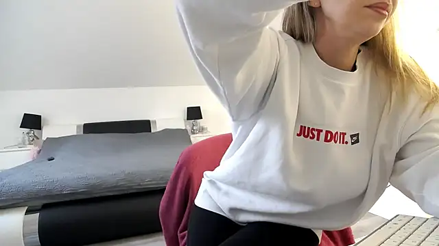 Snapshot of ArabianMalikah chatting on February 2026 07:35:02 AM ArabianMalikah online show from February 2026 07:35:02 AM