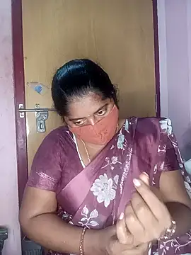 Snapshot of Jessi_25 chatting on November 2025 05:35:02 PM Jessi 25 online show from November 2025 05:35:02 PM