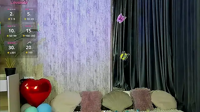 Snapshot of Maya_Collins_ chatting on March 2026 07:53:02 PM Maya Collins online show from March 2026 07:53:02 PM