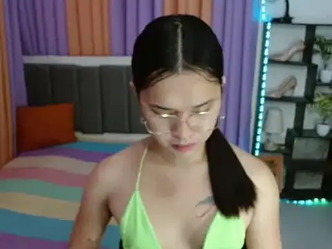 SeductiveAppleTS online show from November 2025 05:45:03 PM