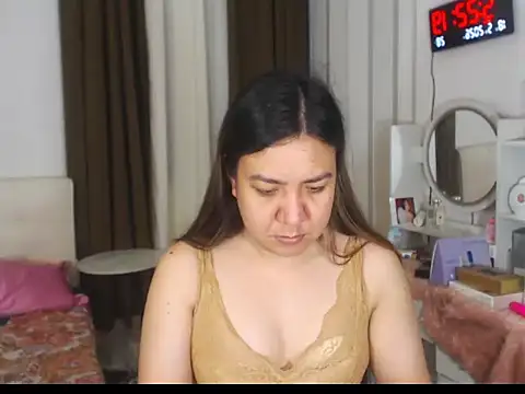 stellahugeX online show from May 2026 09:22:02 PM