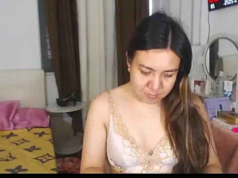 stellahugeX online show from May 2026 04:39:01 AM