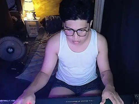 Snapshot of Lowel_Smith chatting on September 2025 01:49:01 PM Lowel Smith online show from September 2025 01:49:01 PM