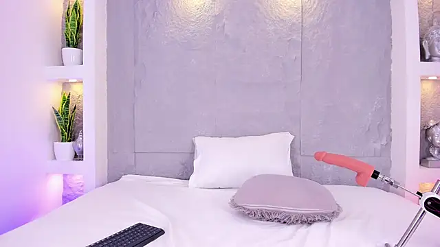 LovelyEyesx online show from April 2026 05:10:02 PM
