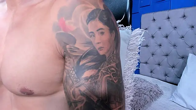 andres-clark92 online show from November 2025 05:09:01 PM