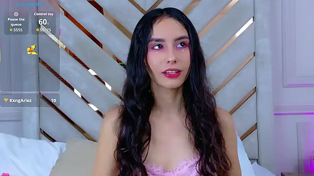 Snapshot of Sarah-Grace chatting on November 2025 02:55:01 AM Sarah-Grace online show from November 2025 02:55:01 AM