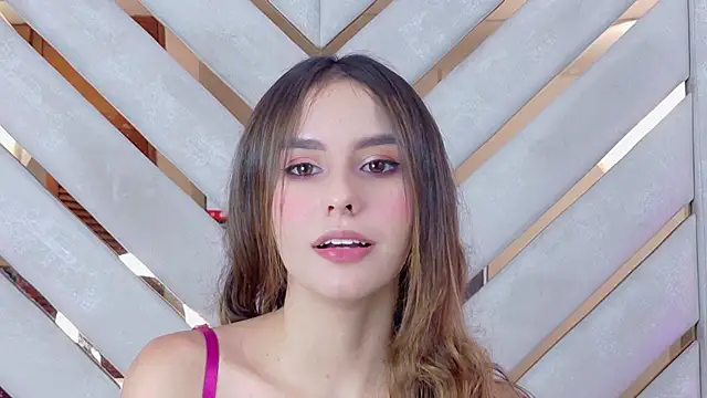 Sarah-Grace online show from June 2026 01:00:01 AM