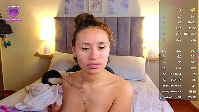 Snapshot of juliana-mancini chatting on December 2025 05:08:02 PM juliana-mancini online show from December 2025 05:08:02 PM