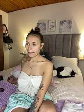 Snapshot of juliana-mancini chatting on December 2025 05:09:01 PM juliana-mancini online show from December 2025 05:09:01 PM