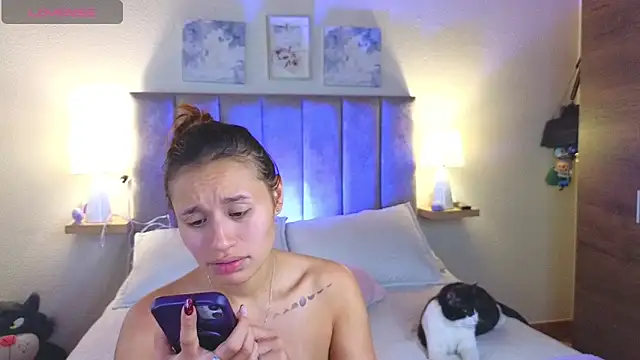 Snapshot of juliana-mancini chatting on December 2025 07:00:01 PM juliana-mancini online show from December 2025 07:00:01 PM