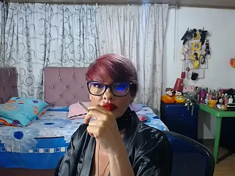 isabella-lips007 online show from May 2026 12:05:01 AM
