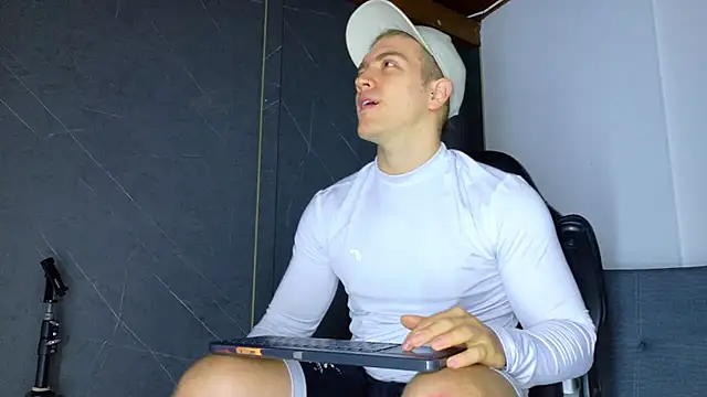 ALANNFERRER online show from February 2026 10:11:02 AM