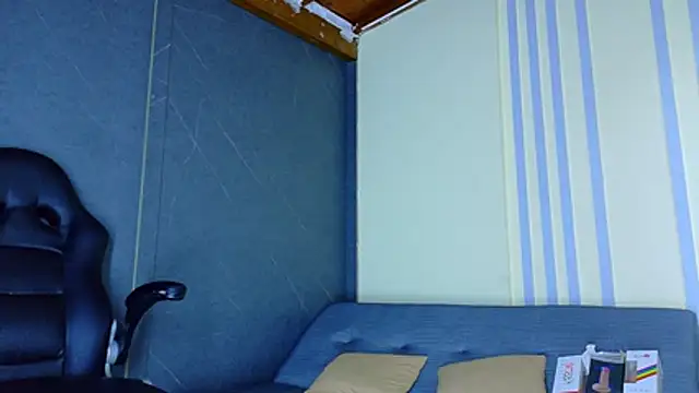 ALANNFERRER online show from April 2026 10:16:01 AM