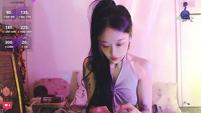 Snapshot of Etherealcat33 chatting on October 2025 02:28:02 PM Etherealcat33 online show from October 2025 02:28:02 PM