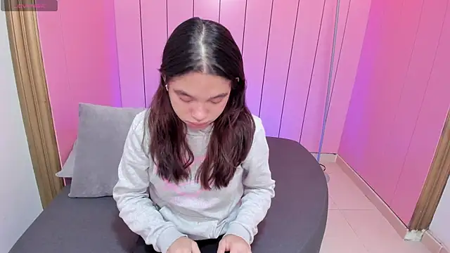 Snapshot of Laurent_Scott_ chatting on September 2025 12:09:02 PM Laurent Scott online show from September 2025 12:09:02 PM