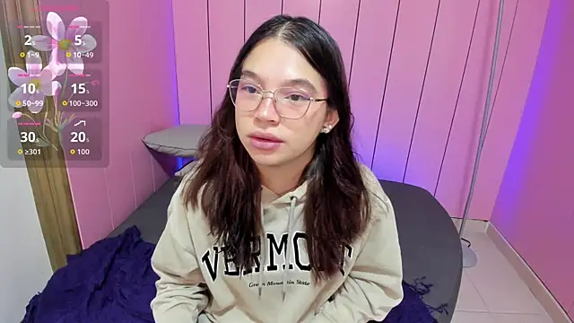 Snapshot of Laurent_Scott_ chatting on September 2025 12:10:02 PM Laurent Scott online show from September 2025 12:10:02 PM