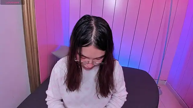 Snapshot of Laurent_Scott_ chatting on September 2025 12:10:01 PM Laurent Scott online show from September 2025 12:10:01 PM