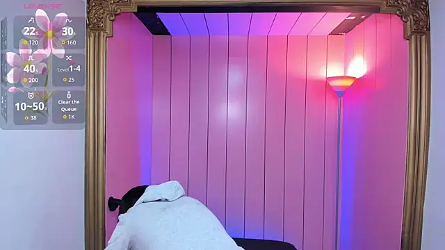 Snapshot of Laurent_Scott_ chatting on October 2025 12:06:01 PM Laurent Scott online show from October 2025 12:06:01 PM