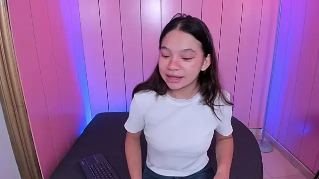 Snapshot of Laurent_Scott_ chatting on October 2025 12:05:02 PM Laurent Scott online show from October 2025 12:05:02 PM