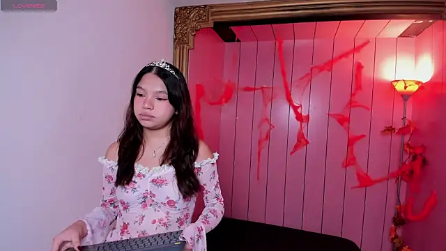 Snapshot of Laurent_Scott_ chatting on October 2025 12:07:02 PM Laurent Scott online show from October 2025 12:07:02 PM