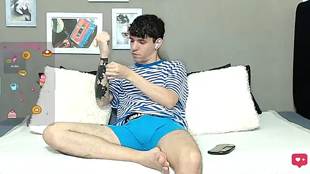 Matteo12  online show from June 2026 03:35:01 AM