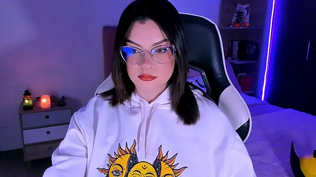 OphelianaRose33 online show from October 2025 10:56:01 PM