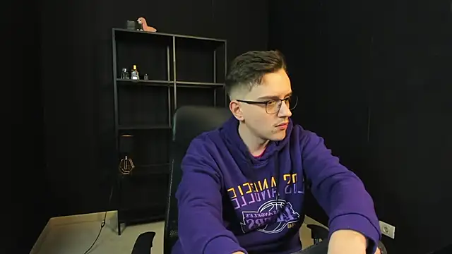 FelixStarkk online show from April 2026 04:30:02 AM