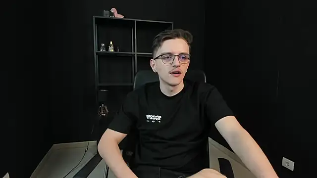 FelixStarkk online show from May 2026 05:46:02 AM