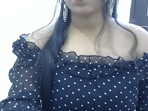 Snapshot of LIYO_ chatting on September 2025 07:30:02 AM LIYO online show from September 2025 07:30:02 AM