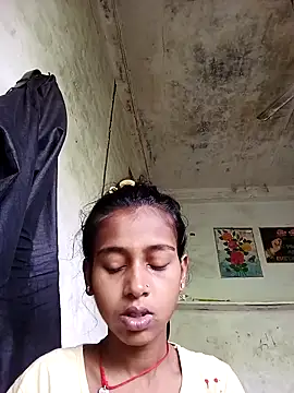 Snapshot of Saniye-143 chatting on September 2025 04:01:01 AM Saniye-143 online show from September 2025 04:01:01 AM