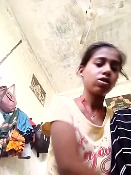 Snapshot of Saniye-143 chatting on September 2025 05:18:02 AM Saniye-143 online show from September 2025 05:18:02 AM