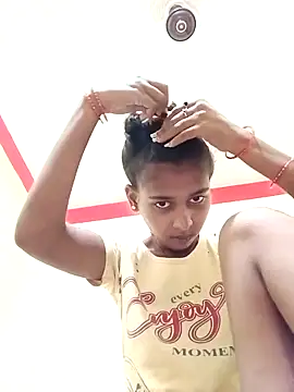 Snapshot of Saniye-143 chatting on September 2025 02:57:01 AM Saniye-143 online show from September 2025 02:57:01 AM