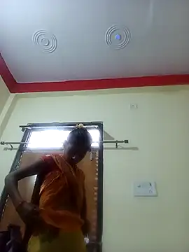 Snapshot of Saniye-143 chatting on September 2025 05:12:01 AM Saniye-143 online show from September 2025 05:12:01 AM