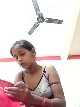 Snapshot of Saniye-143 chatting on October 2025 05:27:02 AM Saniye-143 online show from October 2025 05:27:02 AM