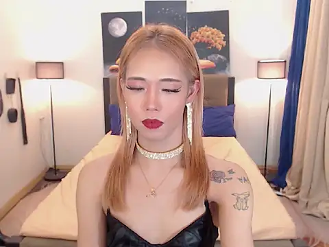 PreciousAmore online show from October 2025 11:00:01 AM