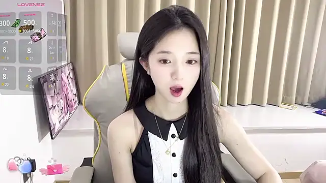 Snapshot of OiOi-666 chatting on January 2026 01:38:02 PM OiOi-666 online show from January 2026 01:38:02 PM