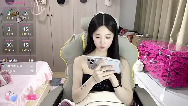 Snapshot of OiOi-666 chatting on February 2026 01:43:01 PM OiOi-666 online show from February 2026 01:43:01 PM