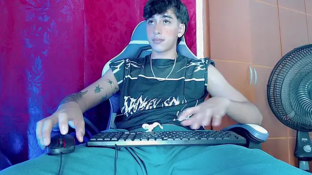 Snapshot of jake_stripp chatting on March 2026 04:03:01 AM jake stripp online show from March 2026 04:03:01 AM