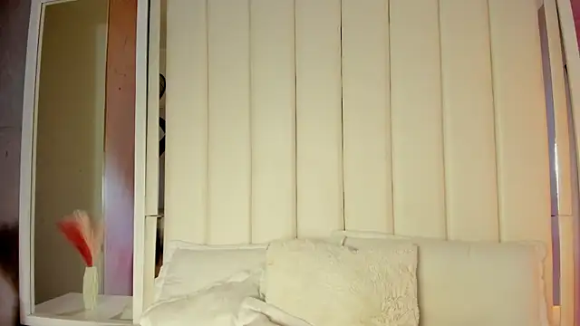 luna hot ass online show from October 2025 08:22:01 PM